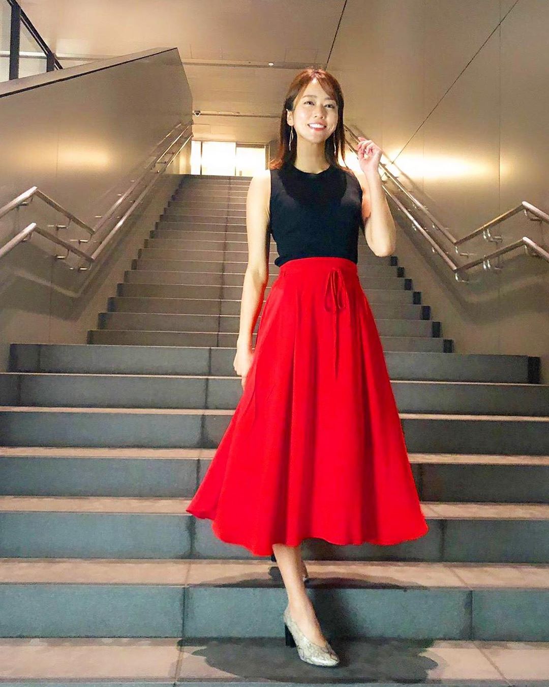 大胆な 上へ 志す 赤い スカート コーディネート 夏 Sakaguchi Shika Jp